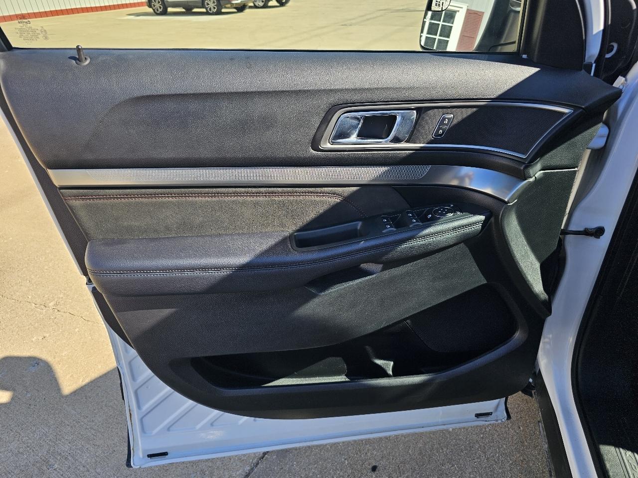 Ford Explorer XLT 4WD 2018