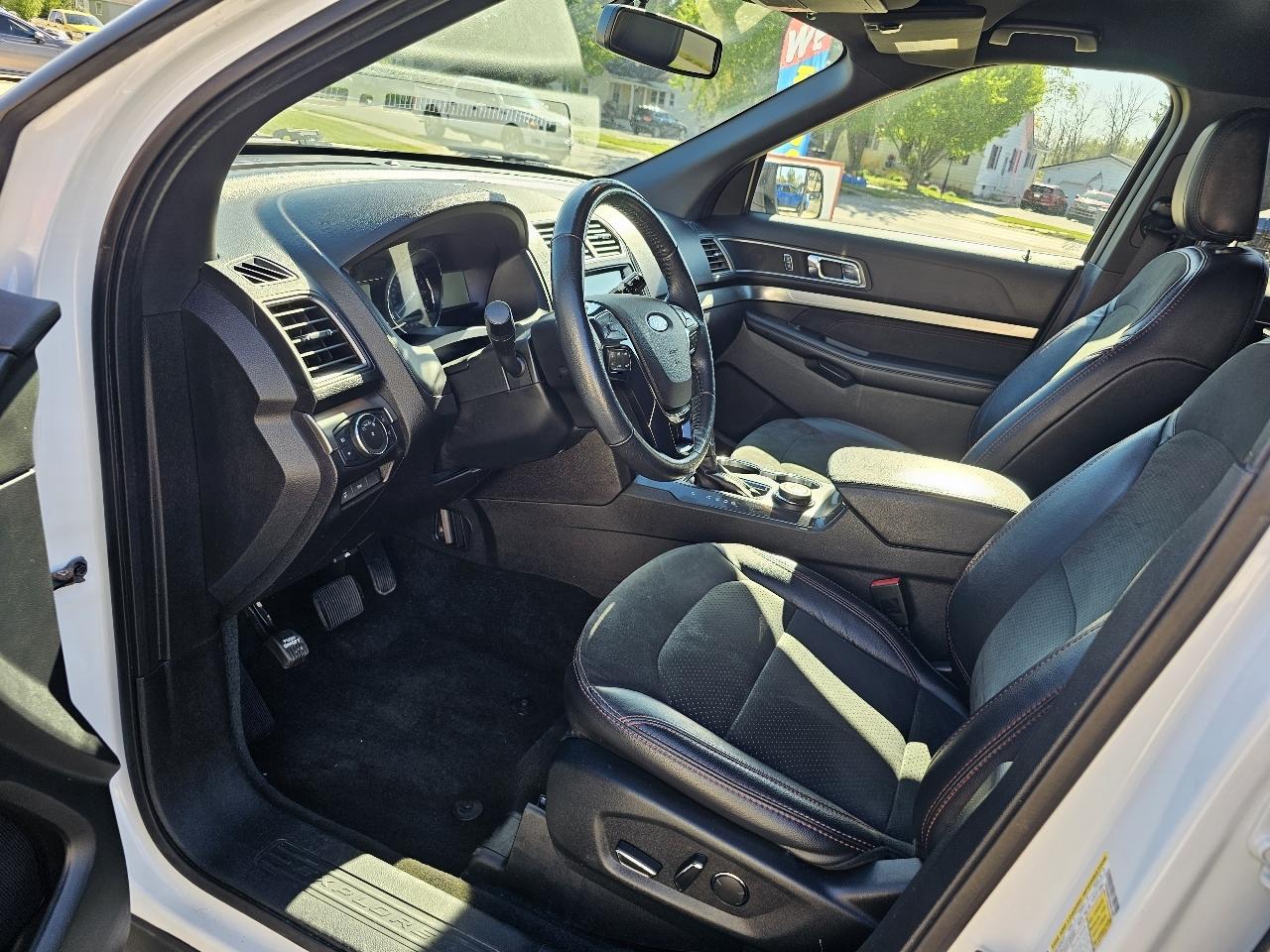 Ford Explorer XLT 4WD 2018