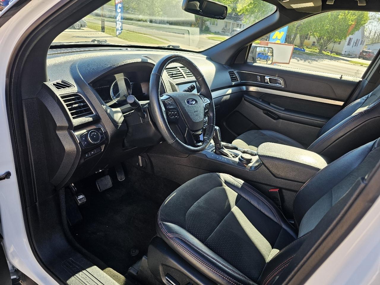 Ford Explorer XLT 4WD 2018