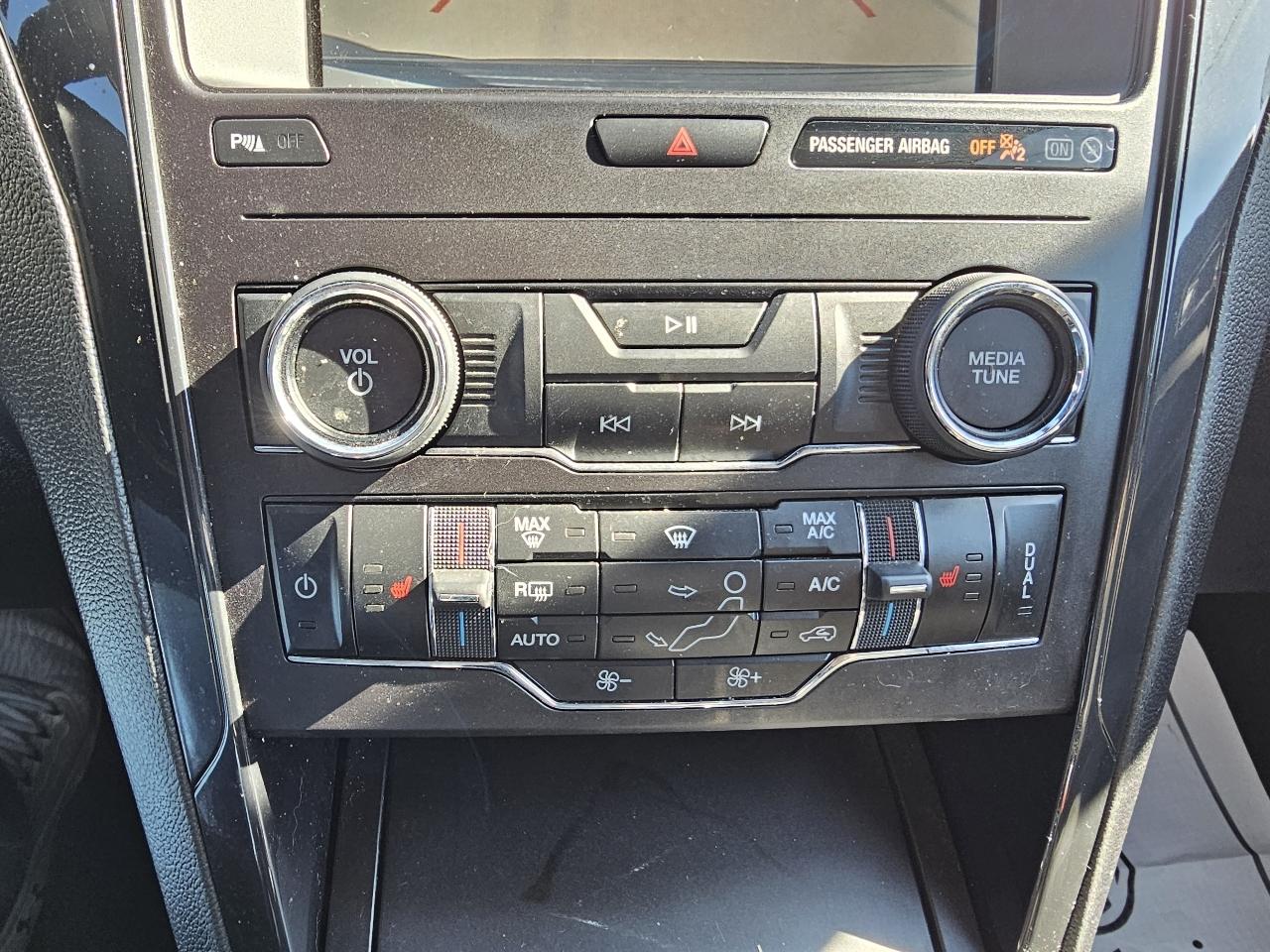 Ford Explorer XLT 4WD 2018