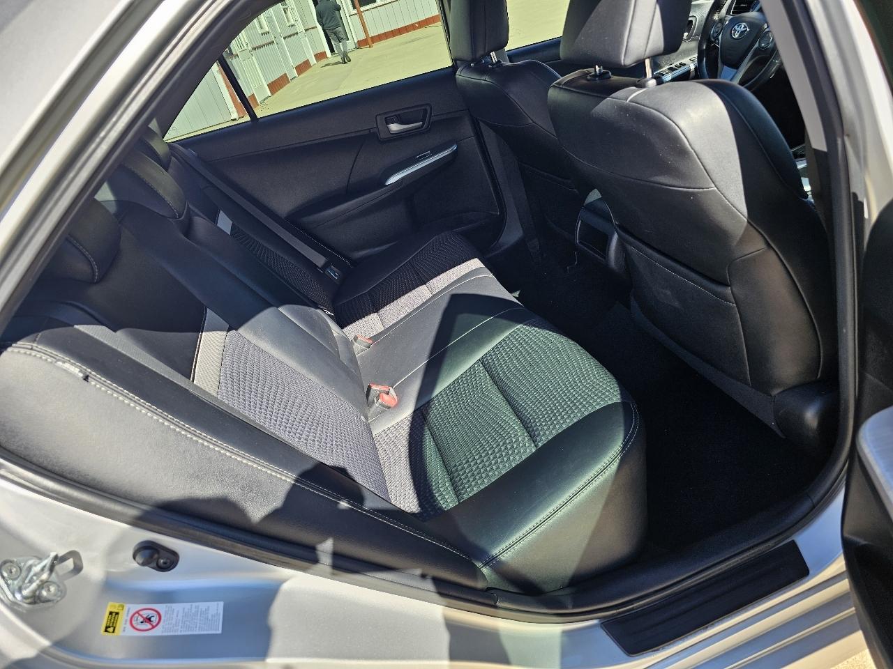 Toyota Camry L 2012