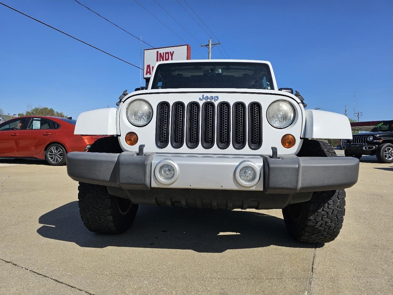 Jeep Wrangler Unlimited Sahara 4WD 2013