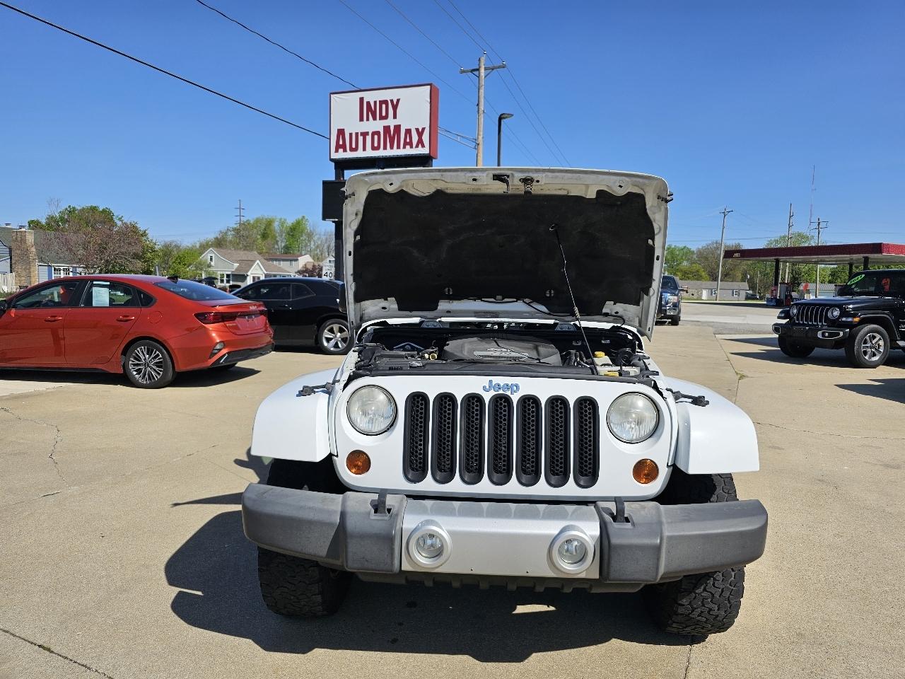 Jeep Wrangler Unlimited Sahara 4WD 2013