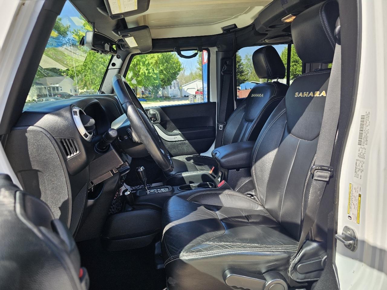Jeep Wrangler Unlimited Sahara 4WD 2013