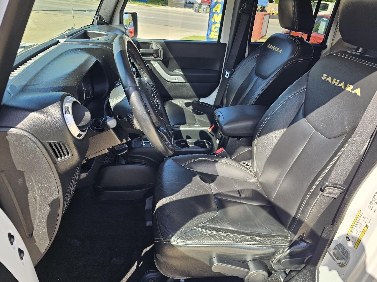 Jeep Wrangler Unlimited Sahara 4WD 2013