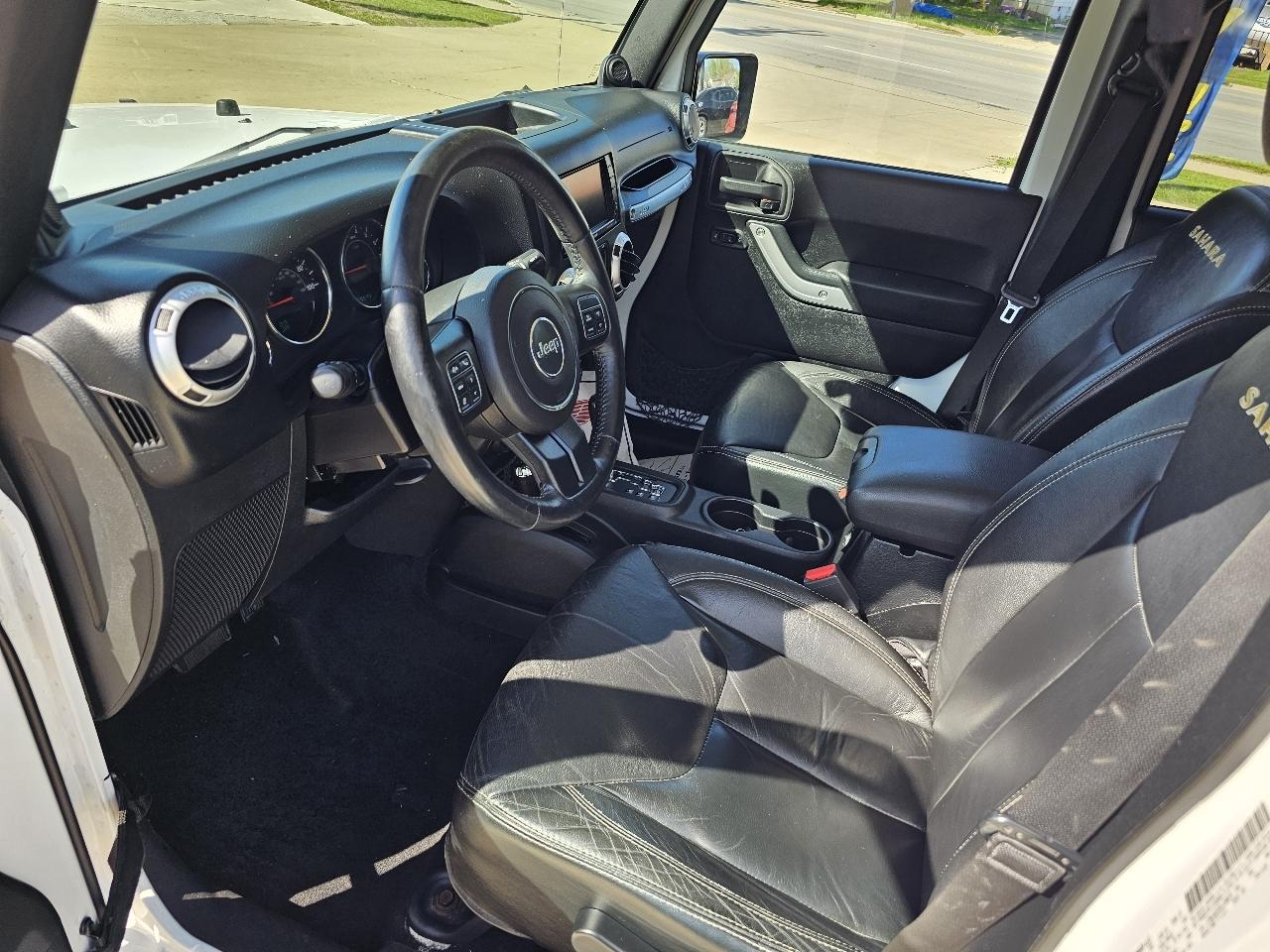 Jeep Wrangler Unlimited Sahara 4WD 2013