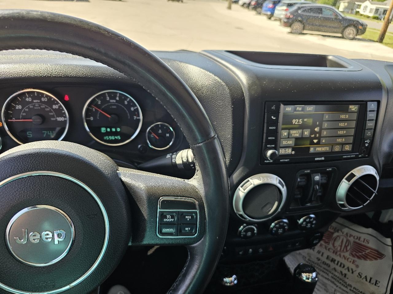 Jeep Wrangler Unlimited Sahara 4WD 2013