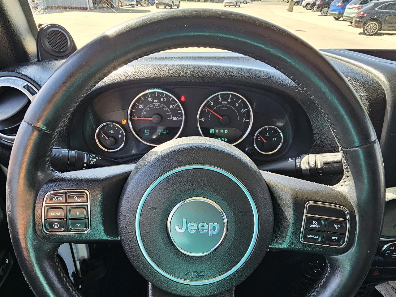 Jeep Wrangler Unlimited Sahara 4WD 2013