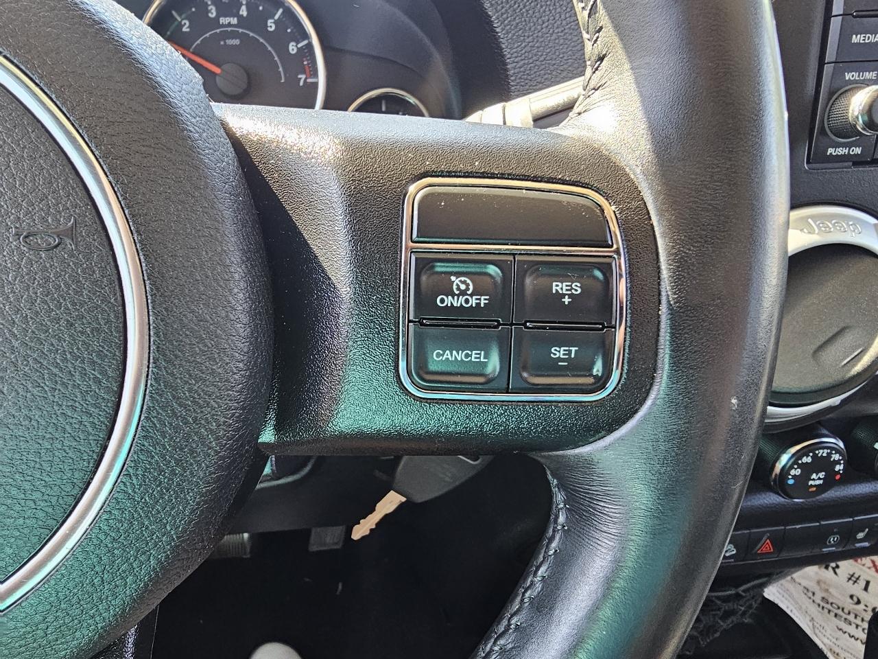 Jeep Wrangler Unlimited Sahara 4WD 2013