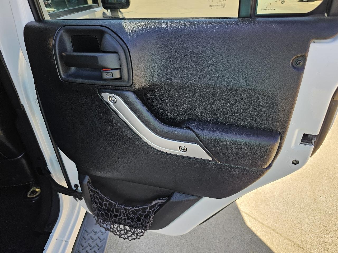 Jeep Wrangler Unlimited Sahara 4WD 2013