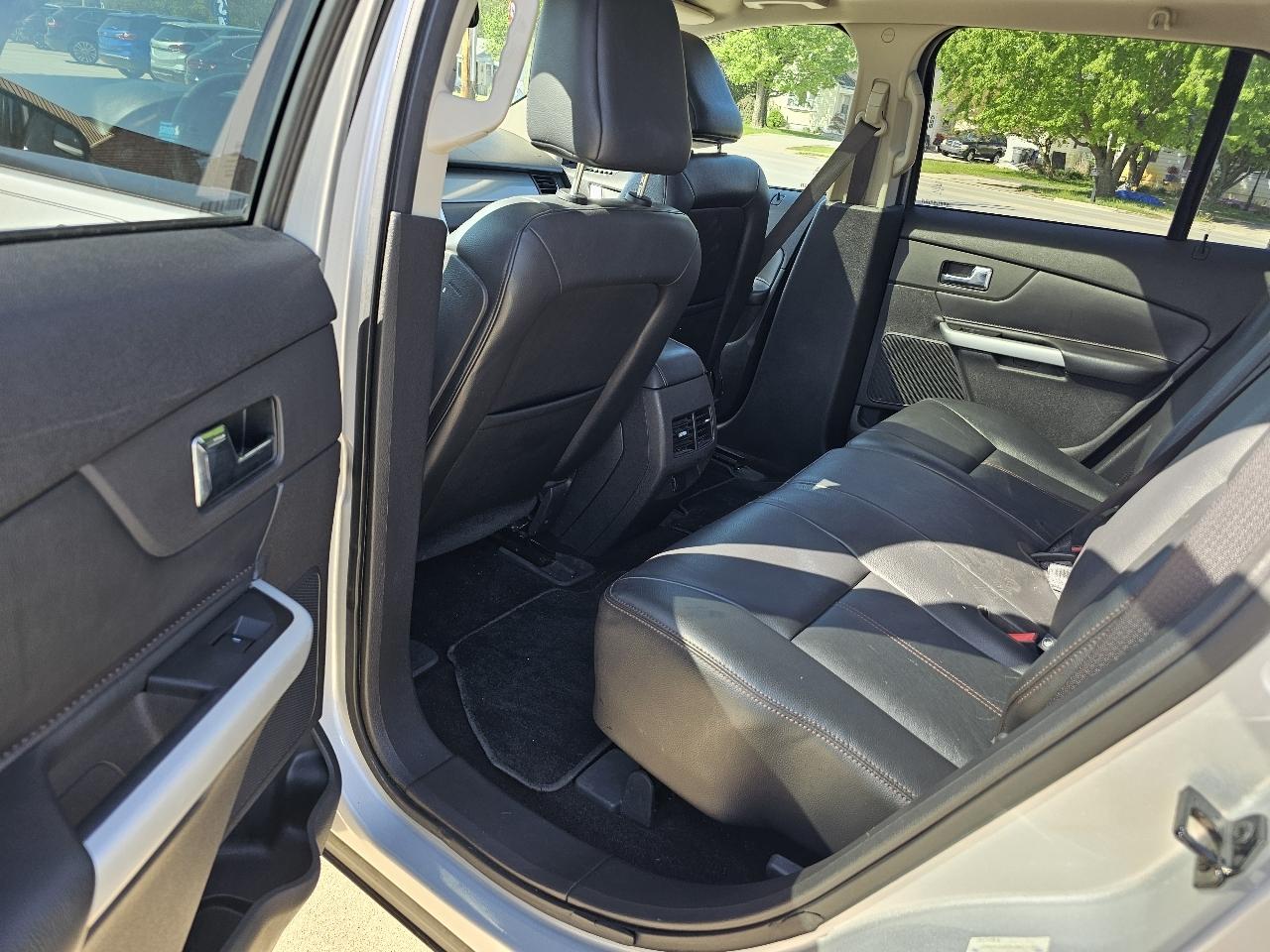 Ford Edge SEL FWD 2011