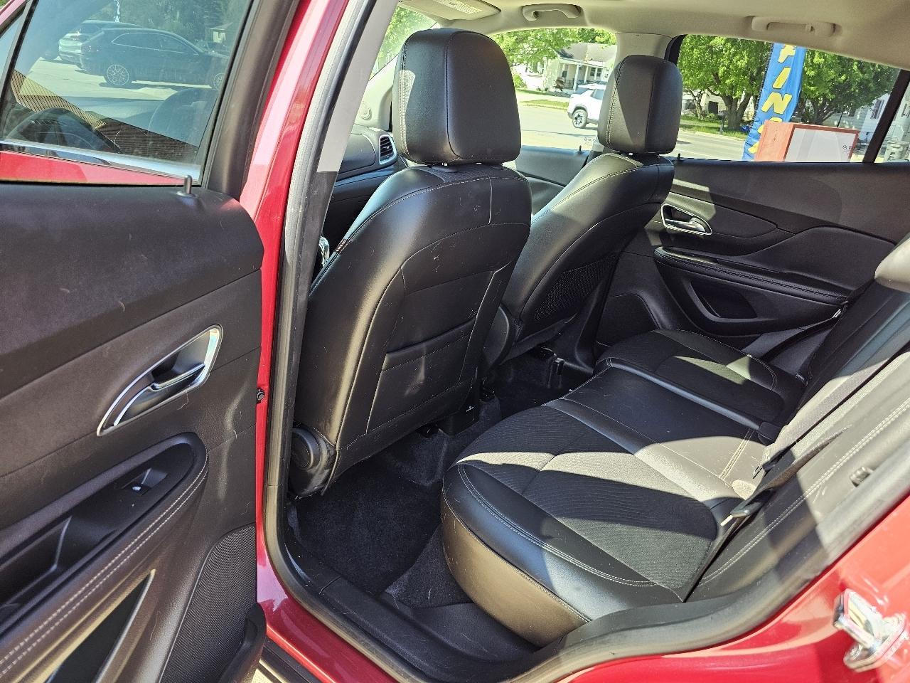 Buick Encore Convenience FWD 2014