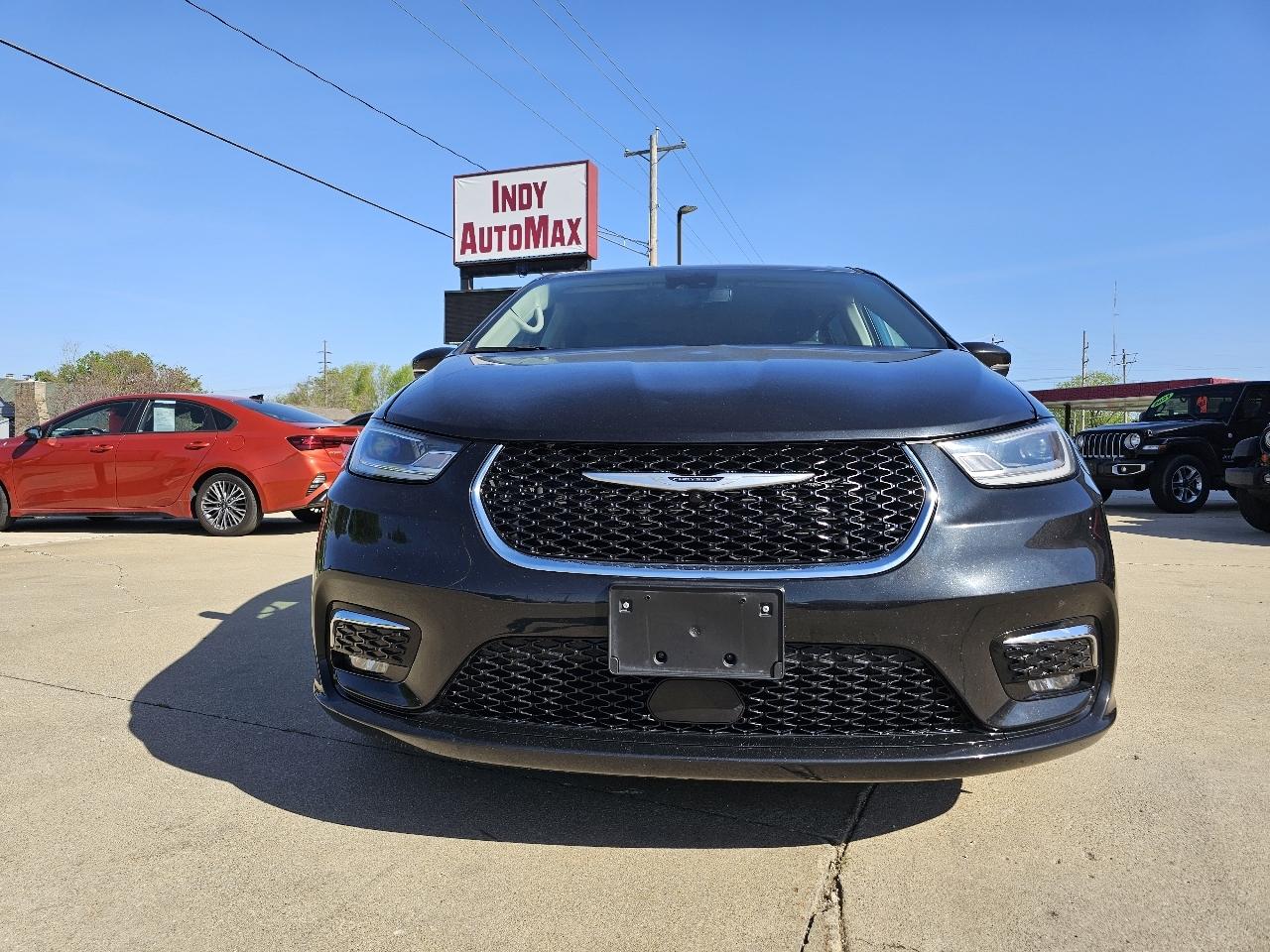 Chrysler Pacifica Touring L 2023