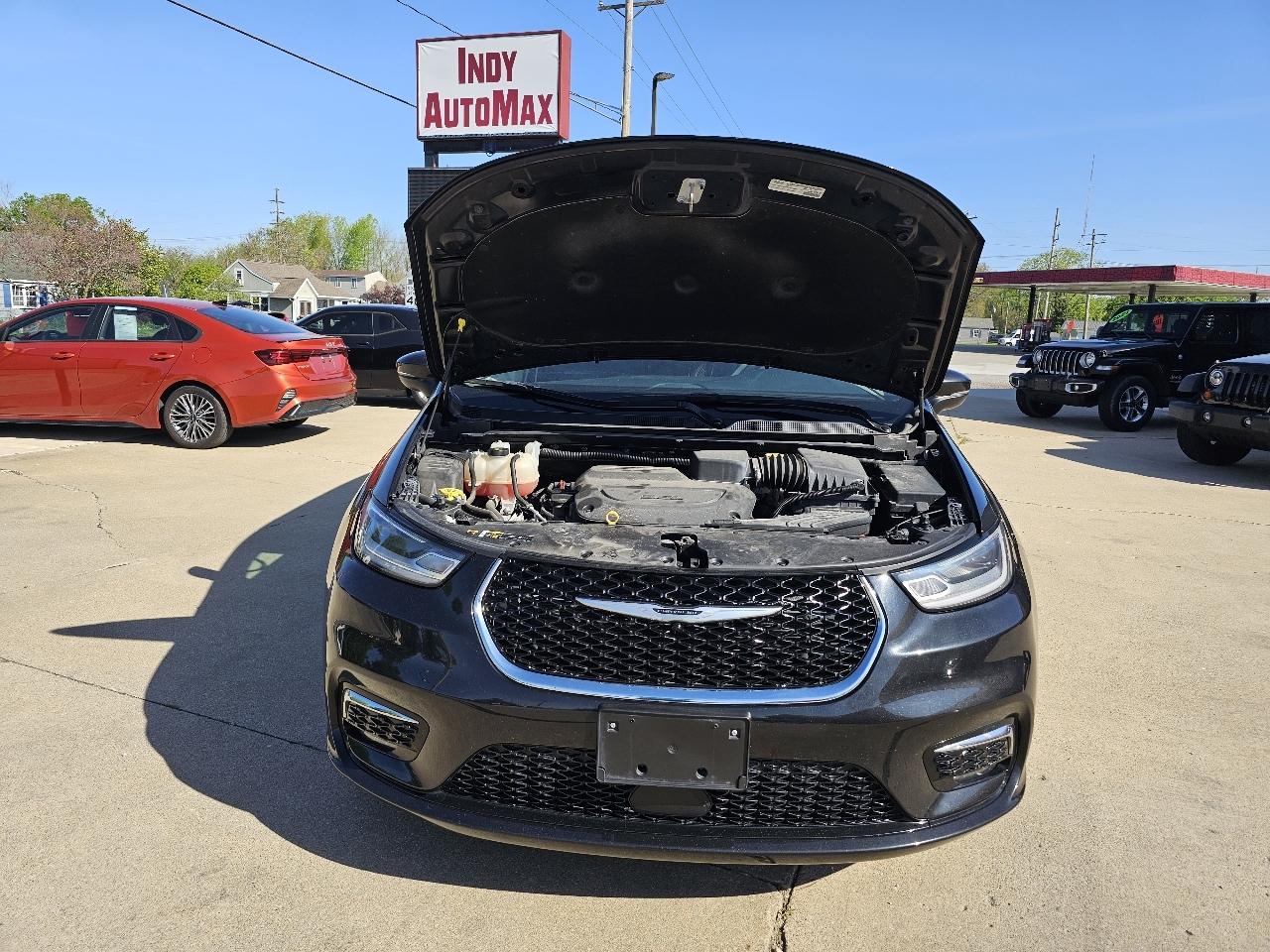 Chrysler Pacifica Touring L 2023
