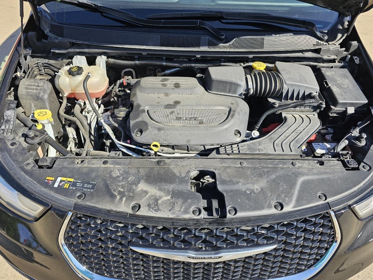 Chrysler Pacifica Touring L 2023