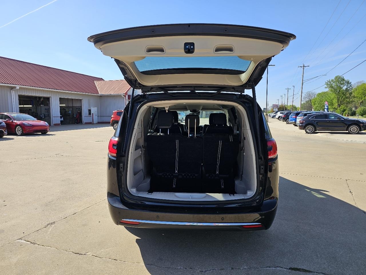 Chrysler Pacifica Touring L 2023