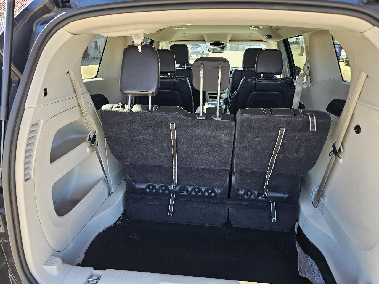 Chrysler Pacifica Touring L 2023