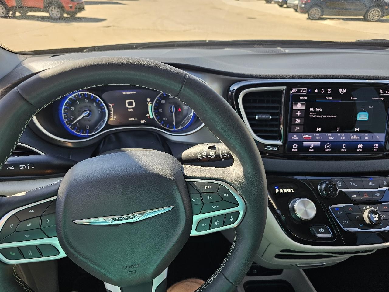 Chrysler Pacifica Touring L 2023