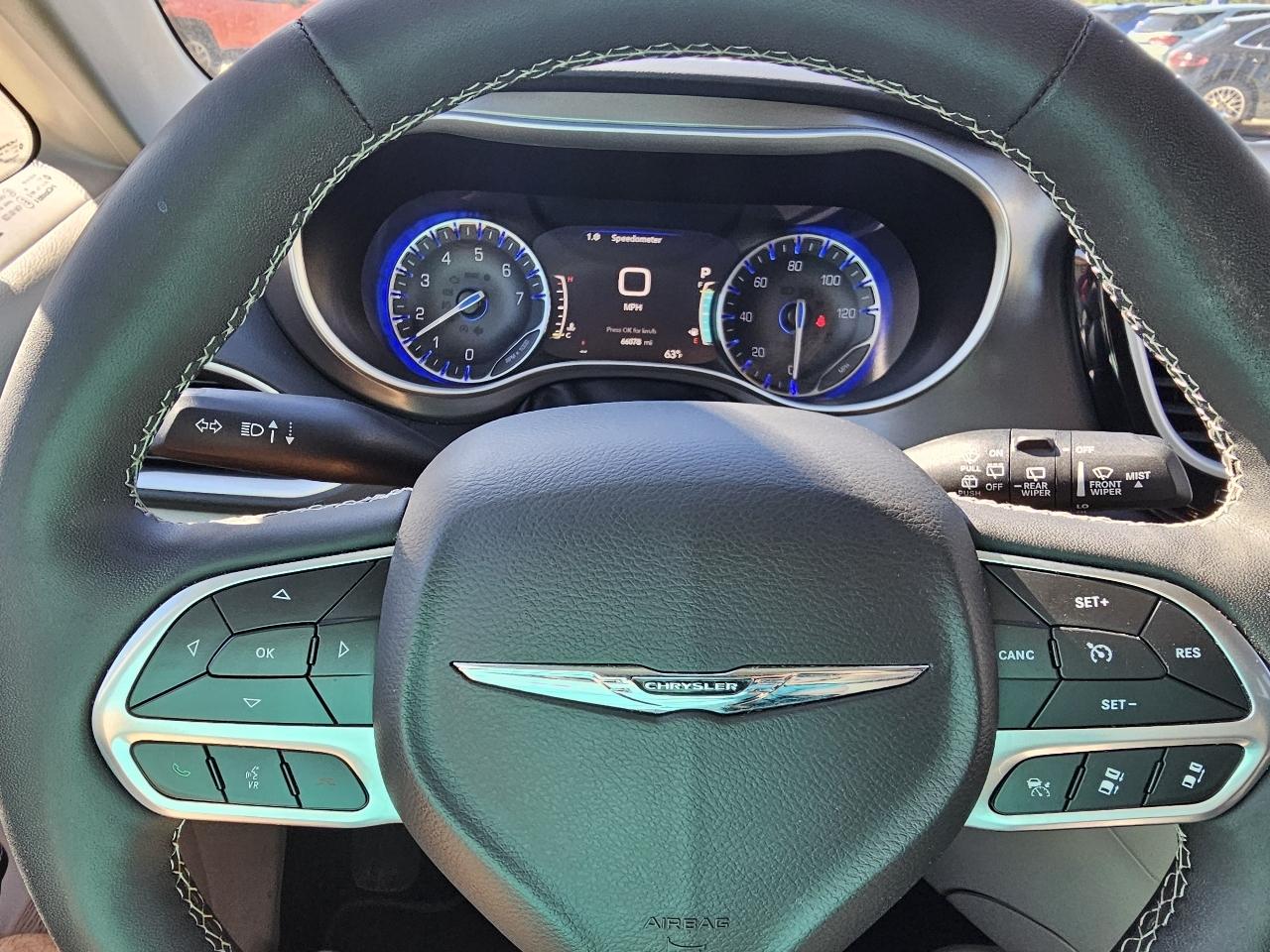 Chrysler Pacifica Touring L 2023