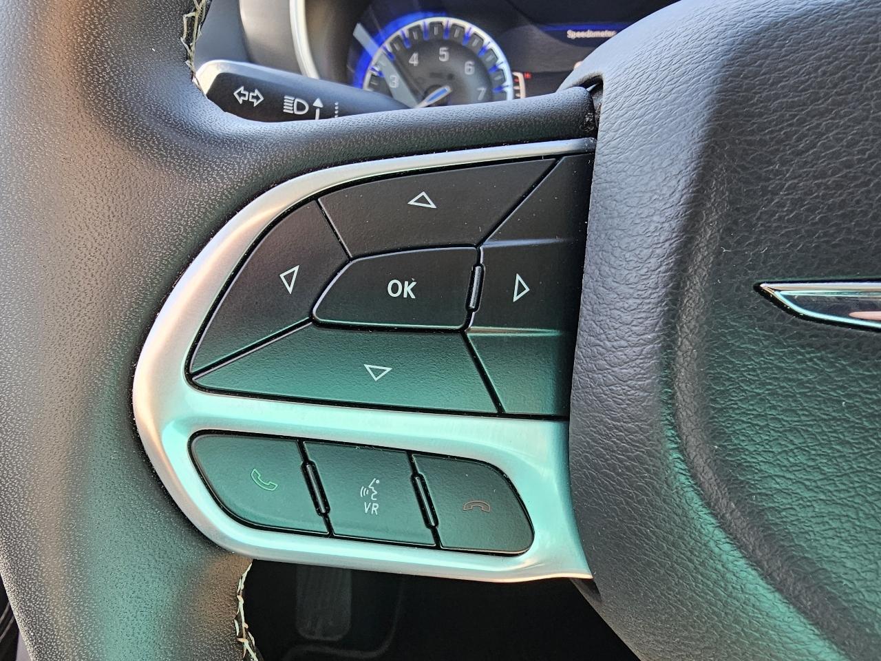 Chrysler Pacifica Touring L 2023