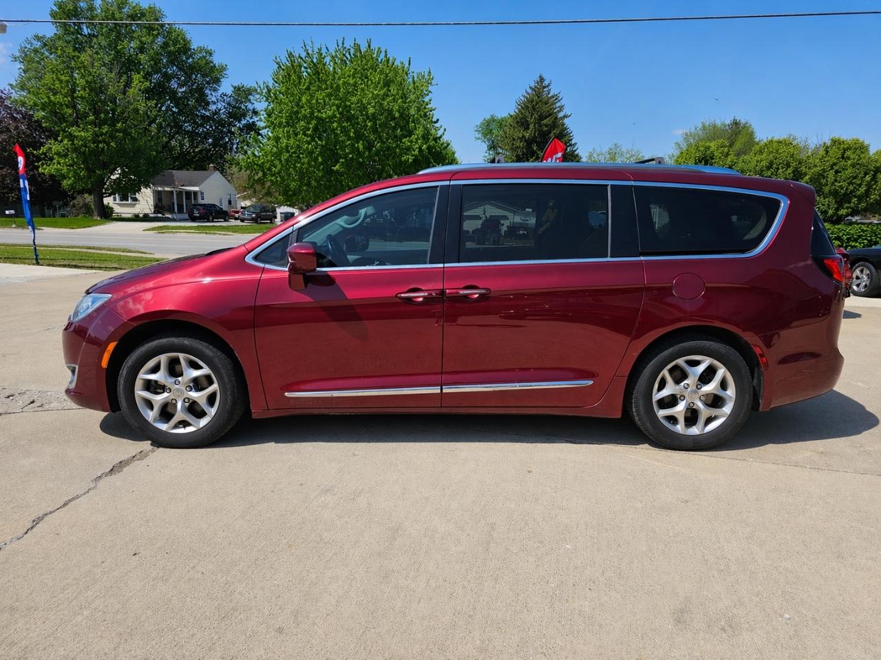 Chrysler Pacifica Touring-L Plus 2019