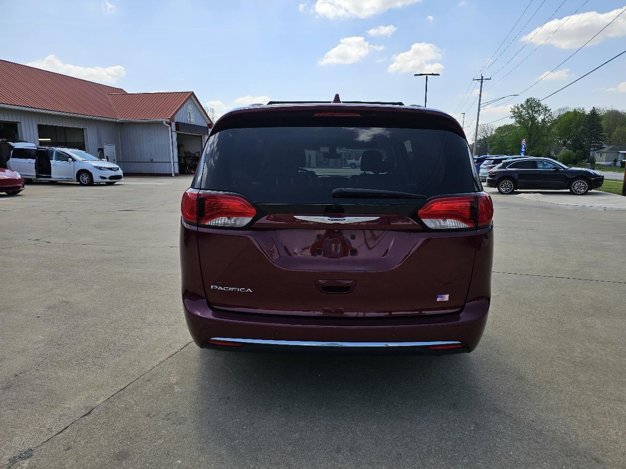 View vehicle photo 7