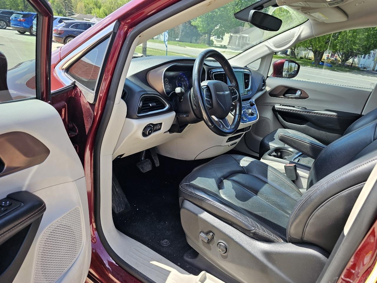 Chrysler Pacifica Touring-L Plus 2019