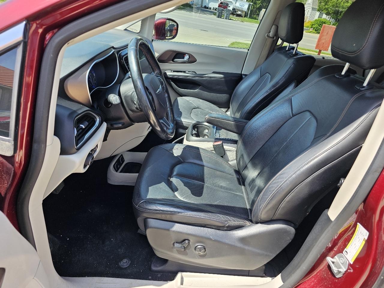 Chrysler Pacifica Touring-L Plus 2019