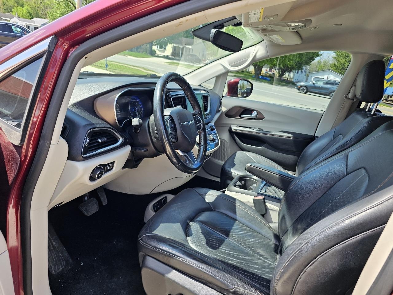Chrysler Pacifica Touring-L Plus 2019