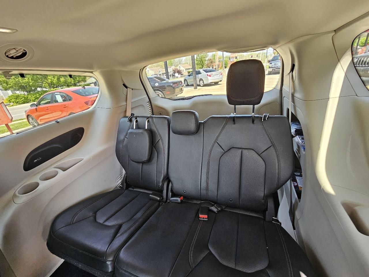 Chrysler Pacifica Touring-L Plus 2019