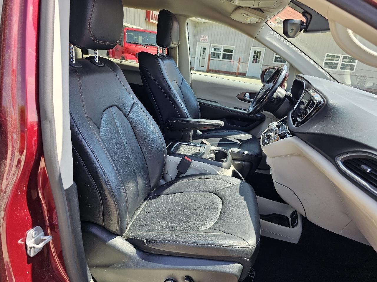 Chrysler Pacifica Touring-L Plus 2019