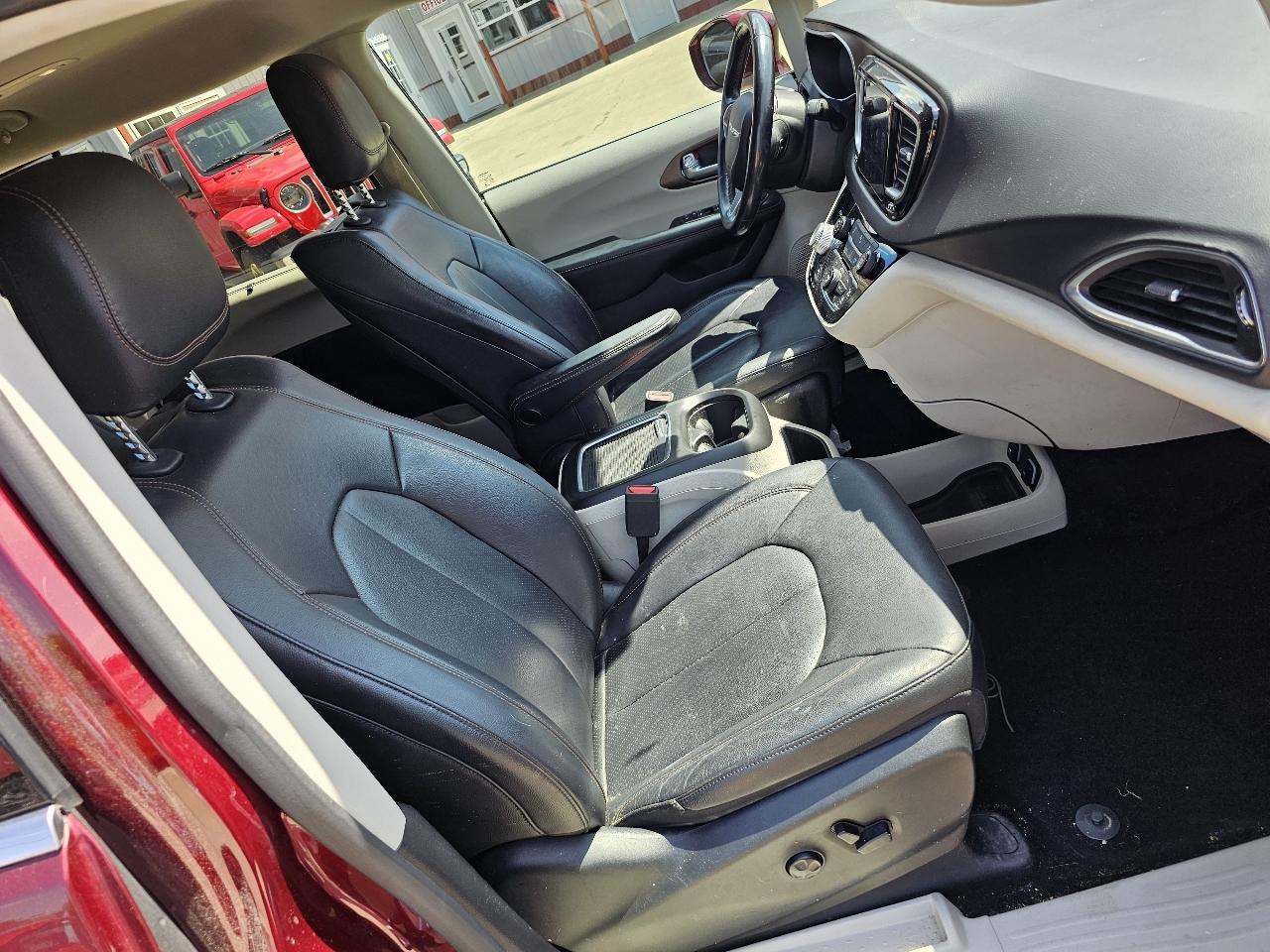 Chrysler Pacifica Touring-L Plus 2019