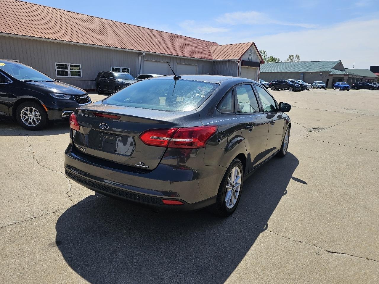 Ford Focus SE Sedan 2016