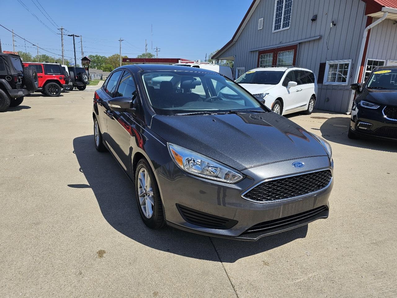 Ford Focus SE Sedan 2016