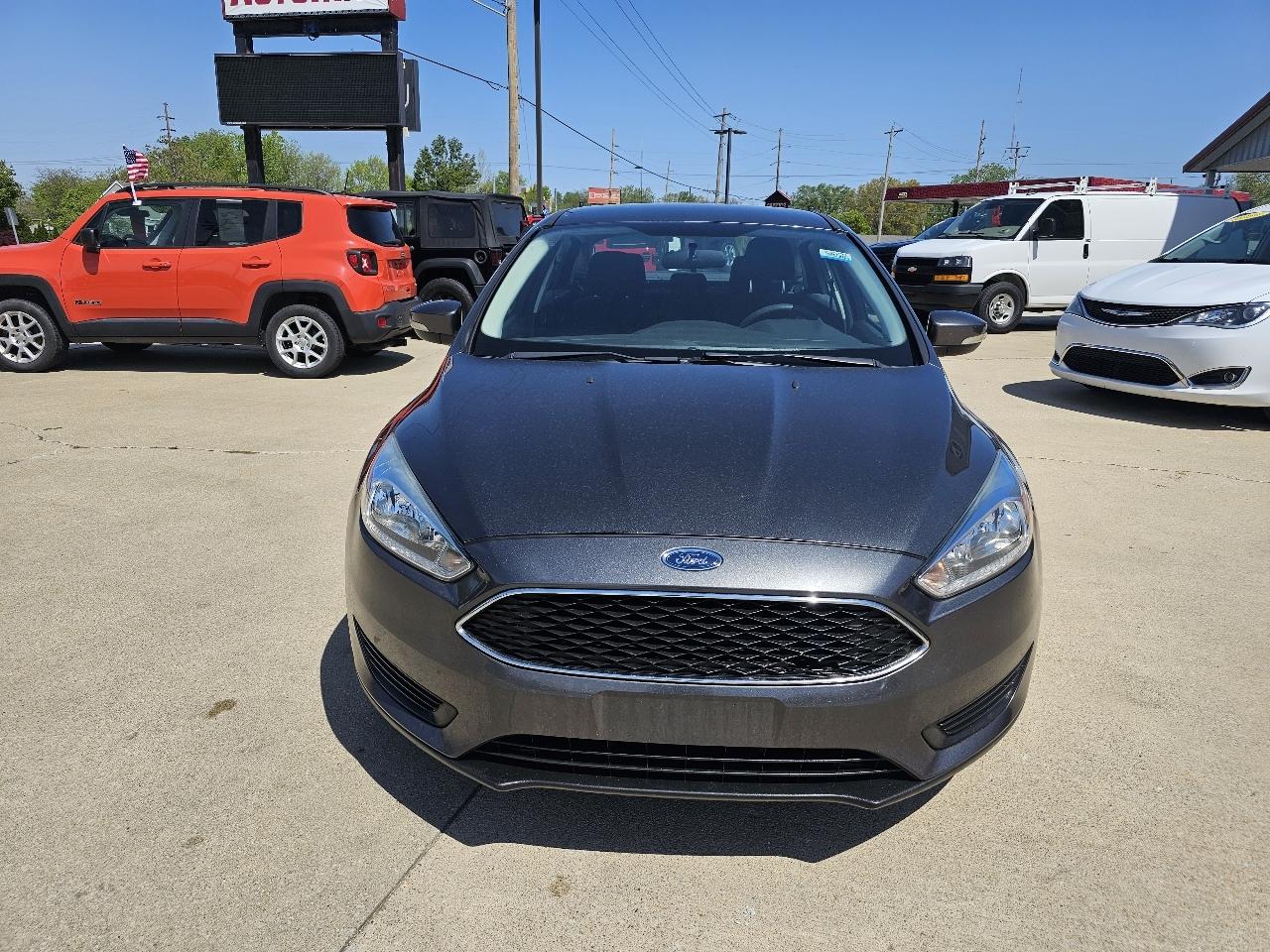 Ford Focus SE Sedan 2016
