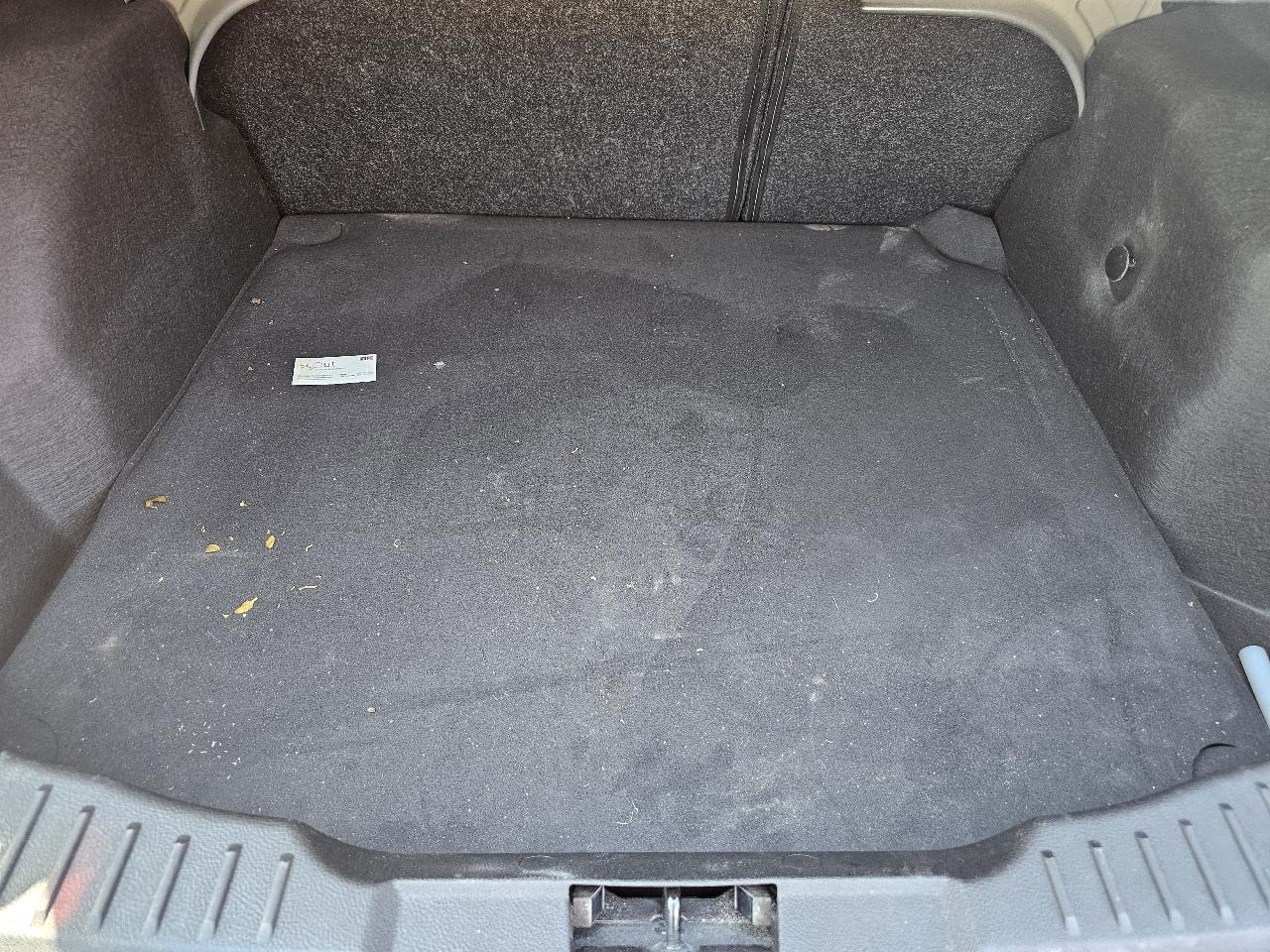 Ford Focus SE Sedan 2016