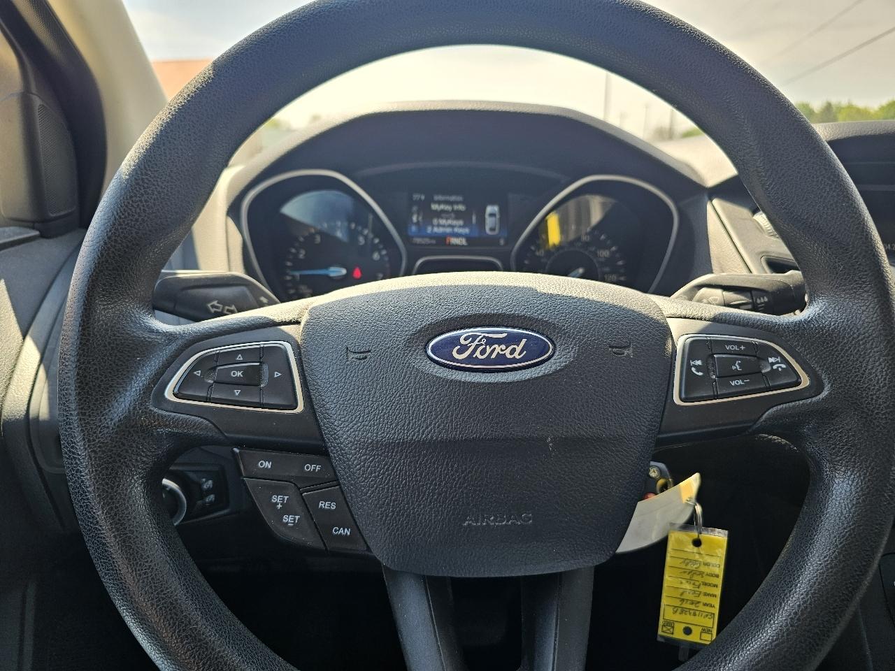 Ford Focus SE Sedan 2016