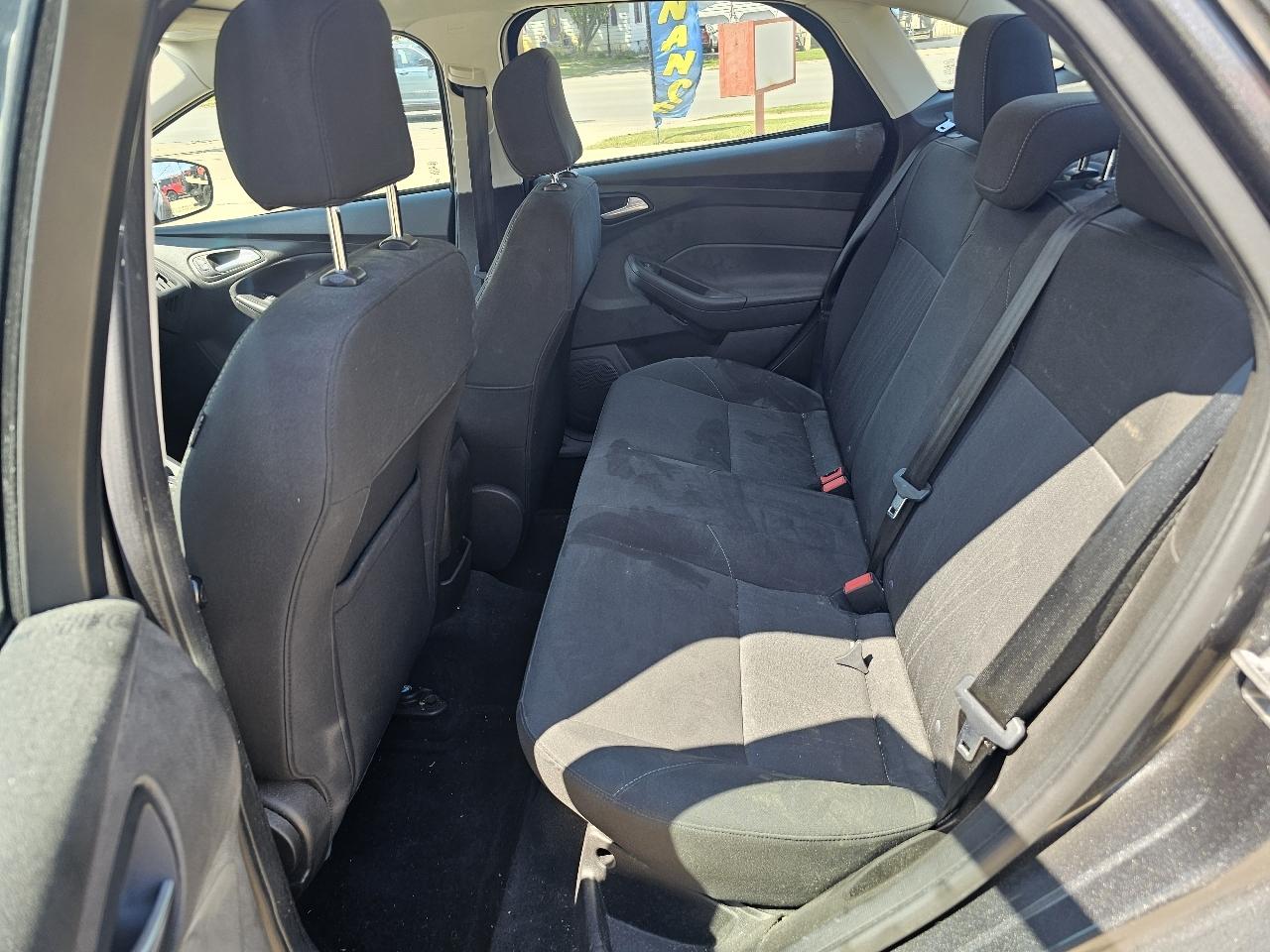 Ford Focus SE Sedan 2016