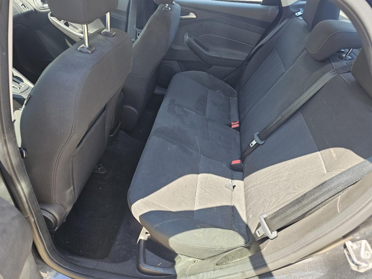 Ford Focus SE Sedan 2016