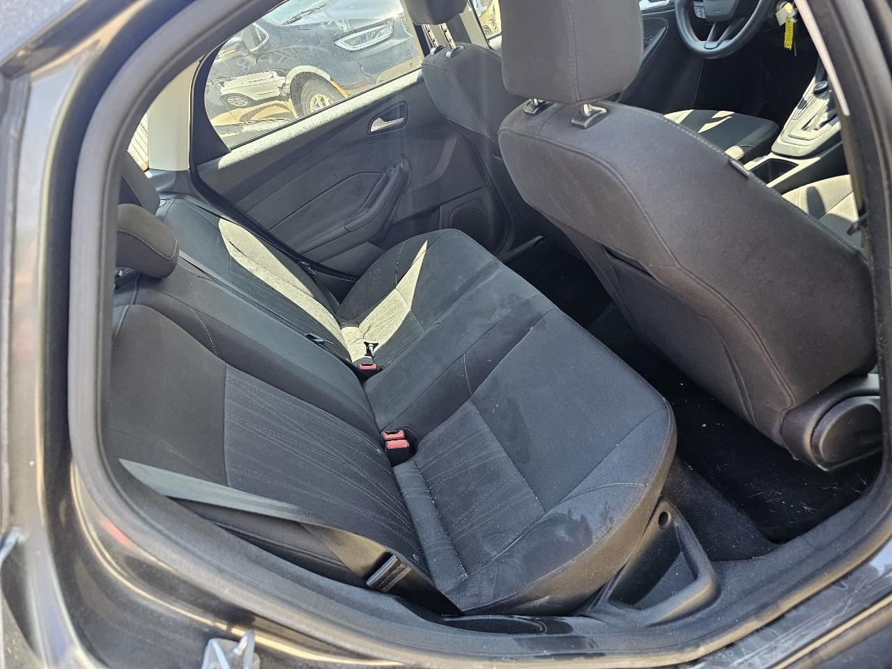 Ford Focus SE Sedan 2016