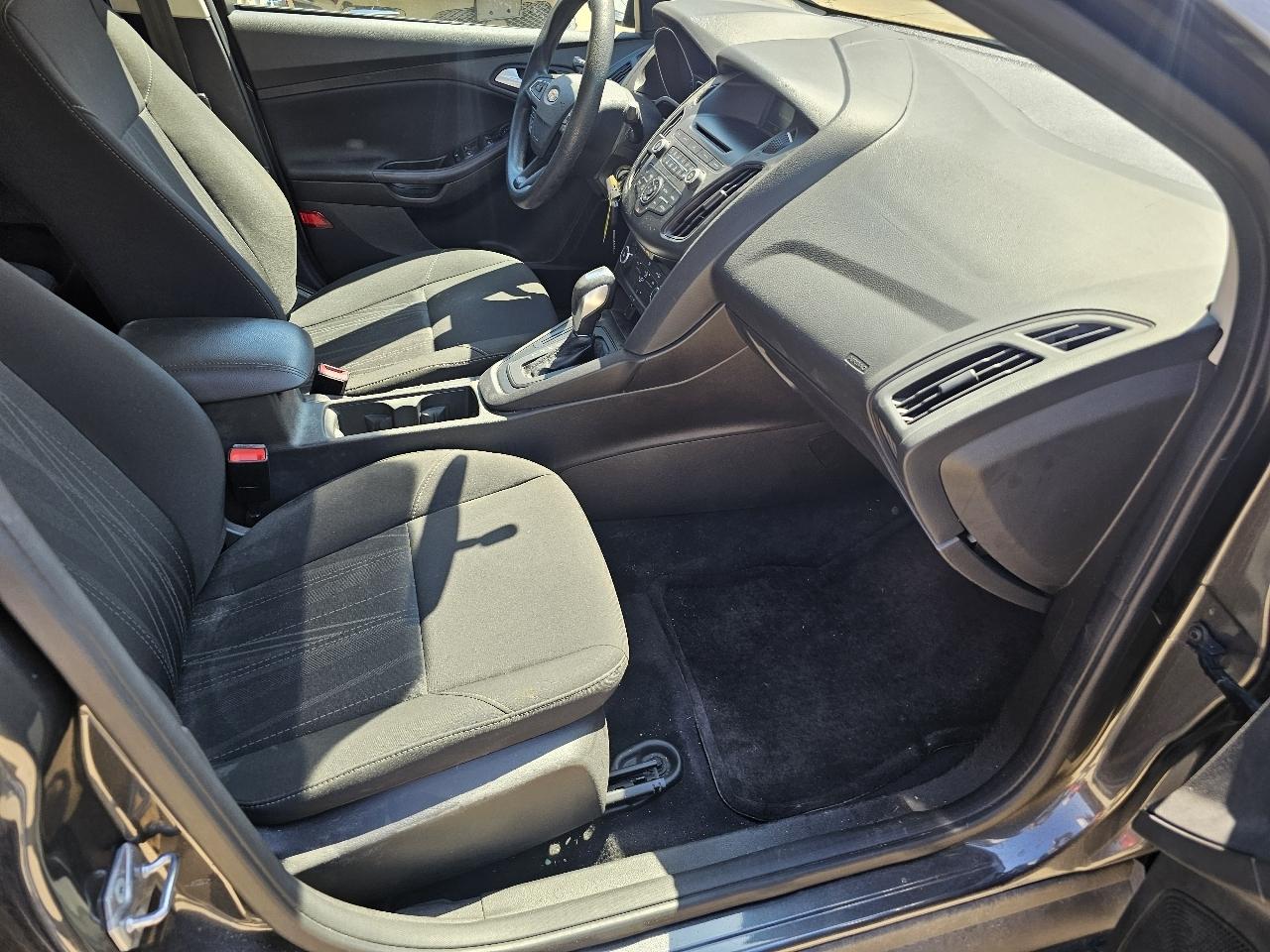 Ford Focus SE Sedan 2016