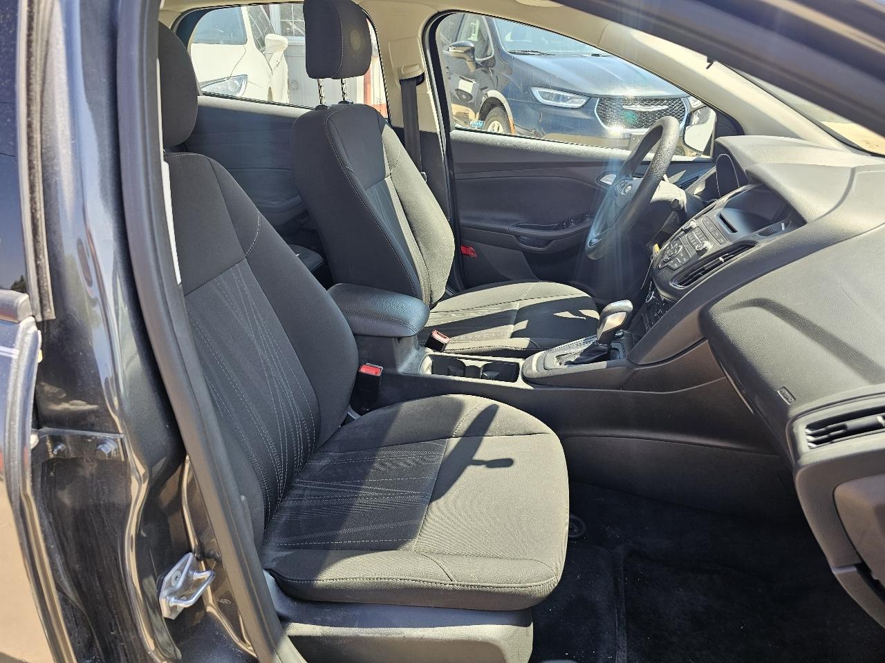 Ford Focus SE Sedan 2016