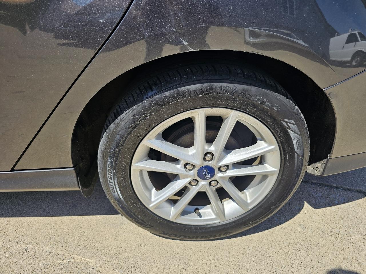 Ford Focus SE Sedan 2016