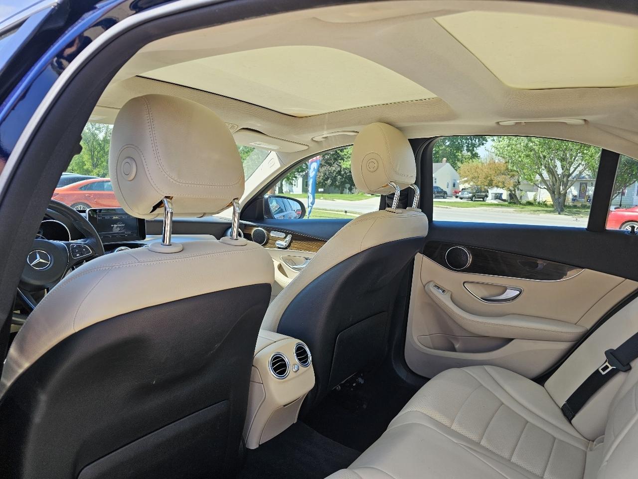 Mercedes-Benz C-Class C300 4MATIC Sedan 2016