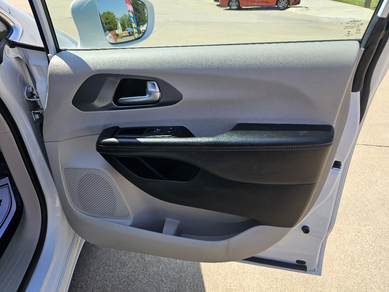 Chrysler Pacifica Touring-L 2020