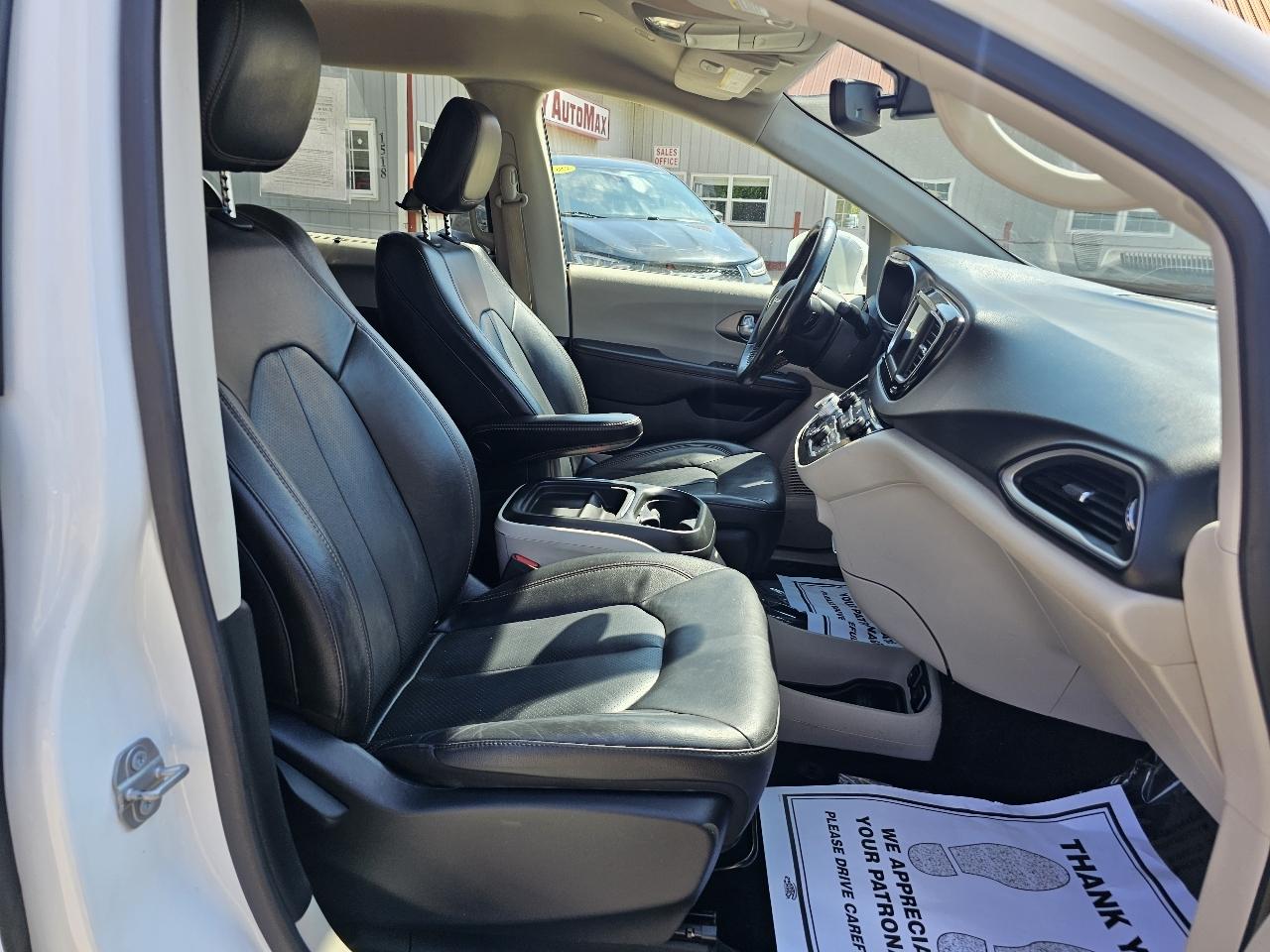 Chrysler Pacifica Touring-L 2020