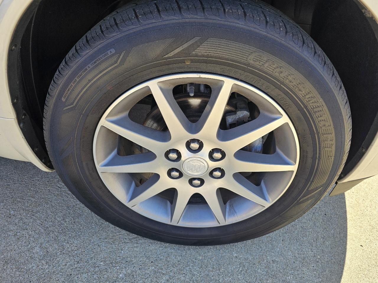 Buick Enclave Leather FWD 2013