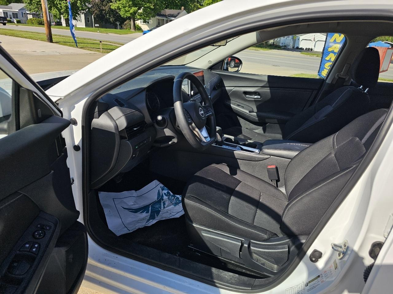 Nissan Sentra SV 2025