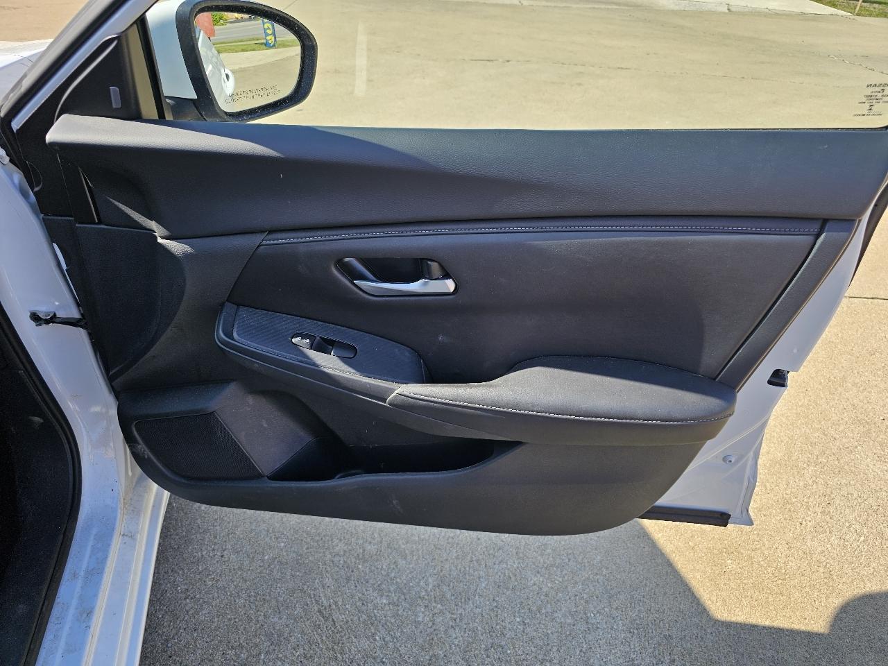 Nissan Sentra SV 2025