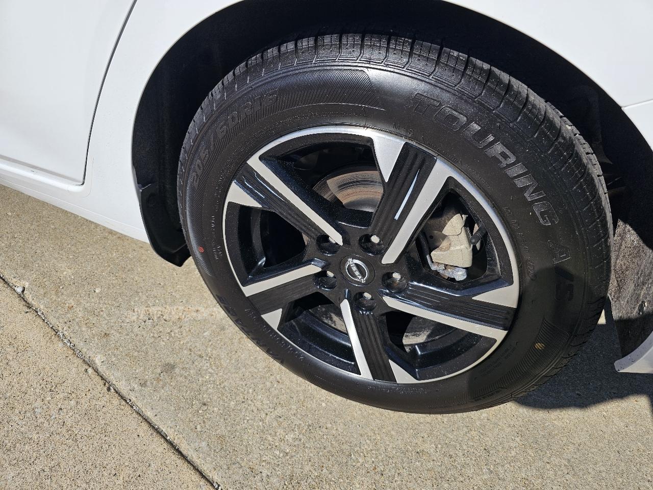 Nissan Sentra SV 2025